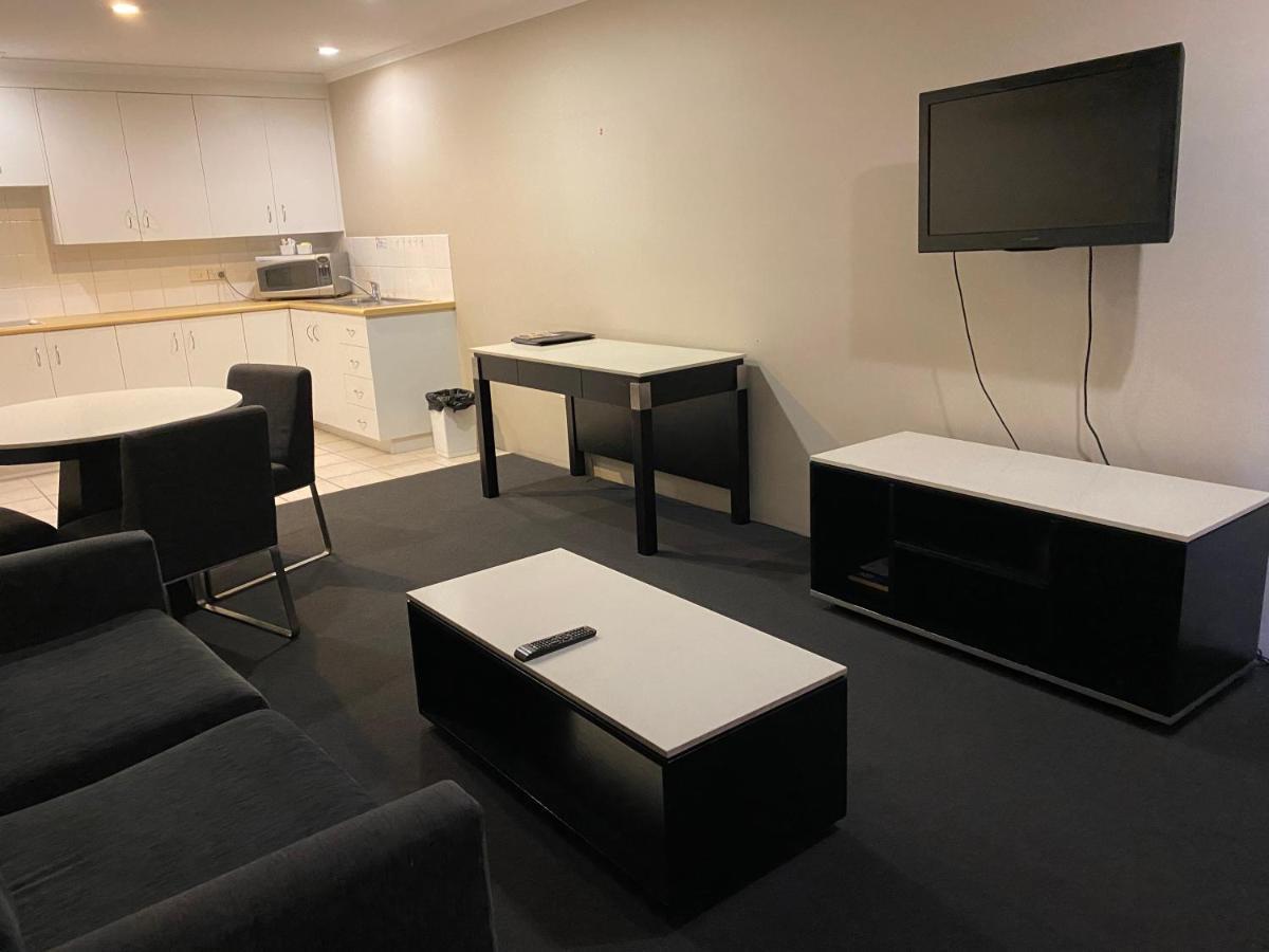 Cosmopolitan Motel & Serviced Apartments Rockhampton Extérieur photo