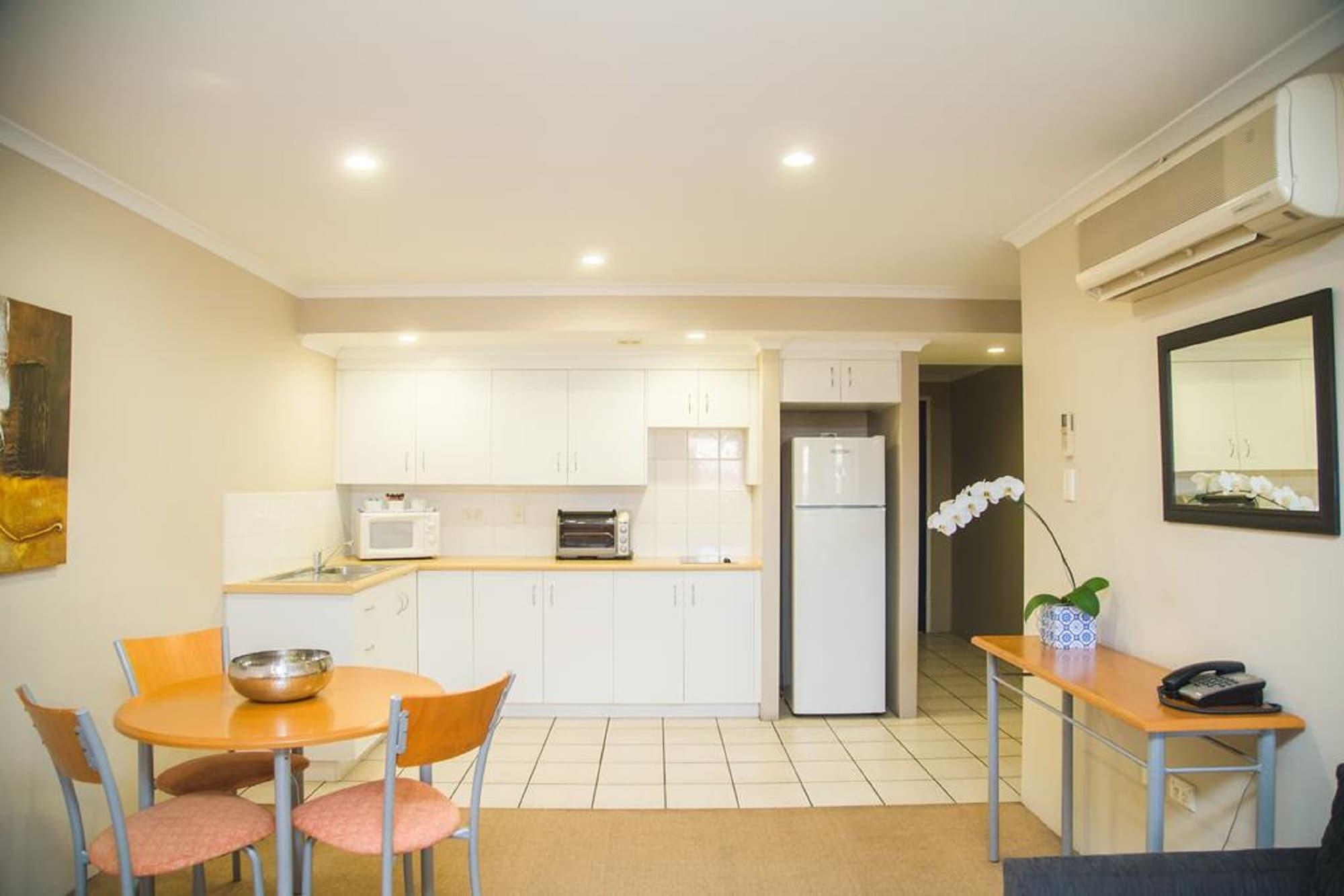 Cosmopolitan Motel & Serviced Apartments Rockhampton Extérieur photo